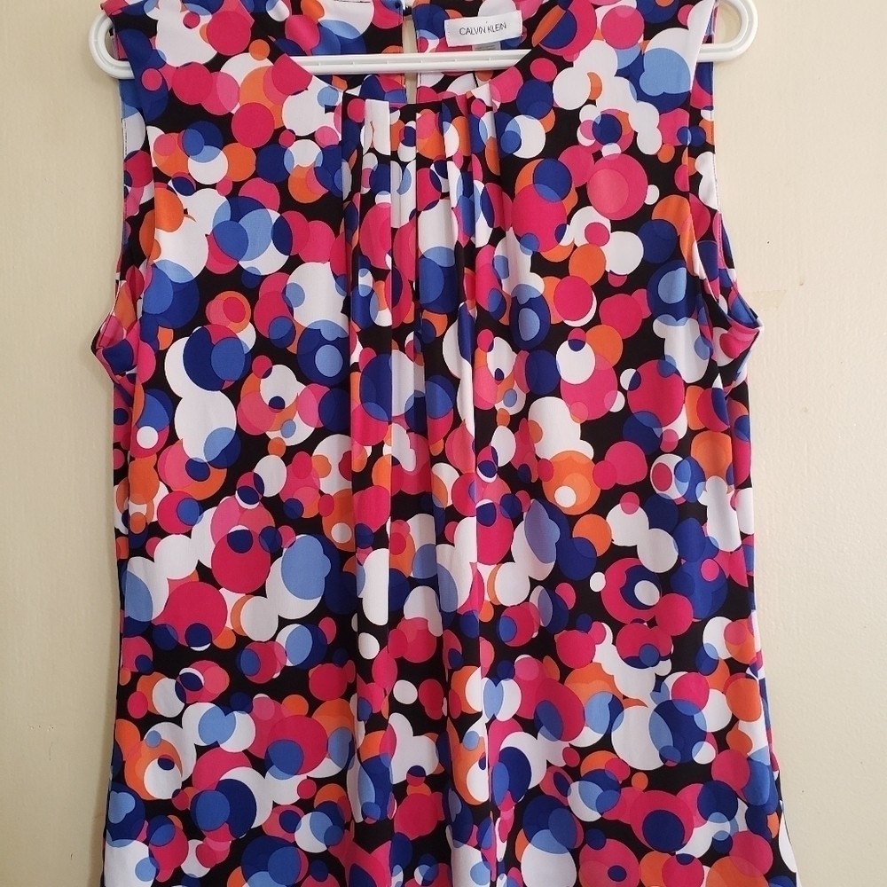 🌟 Calvin Klein/sleeveless blouse 🌟